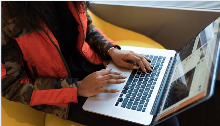 Outsourcing LinkedIn activities can be dangerous. Here's why