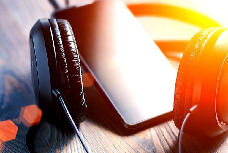 5 tips to starting a podcast for FREE