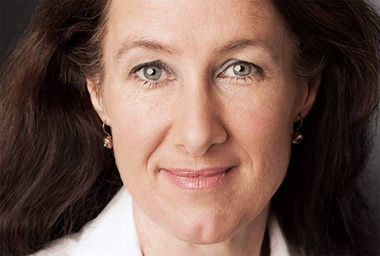This woman works in the nude. What we can learn from her.