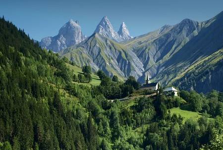 Hands up if you’d like to work in the French Alps for three months a year