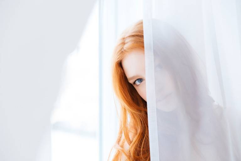 5 ways shy introverts are cooler than they think