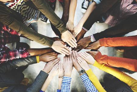How to build an engaged online community