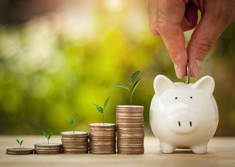 save money with these budgeting tips