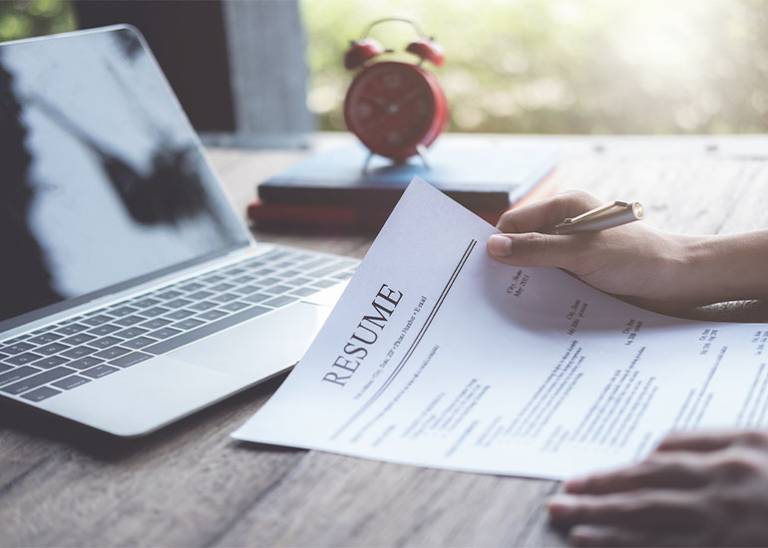 Seven things to keep in mind when writing your resume in 2022