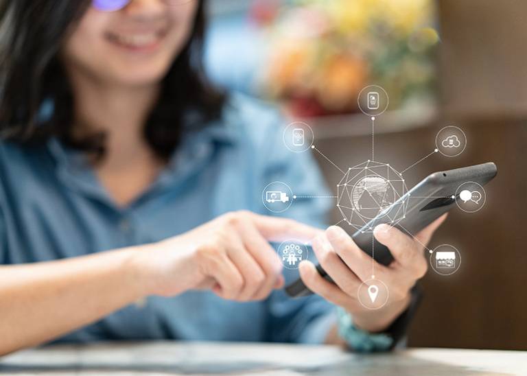 Want to make the most of new social selling opportunities? Here’s 4 eCommerce trends you need to know