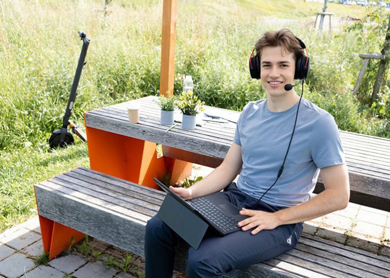 Stuck on the phone all day? Here are 3 tips for solopreneurs to claim back precious time and money