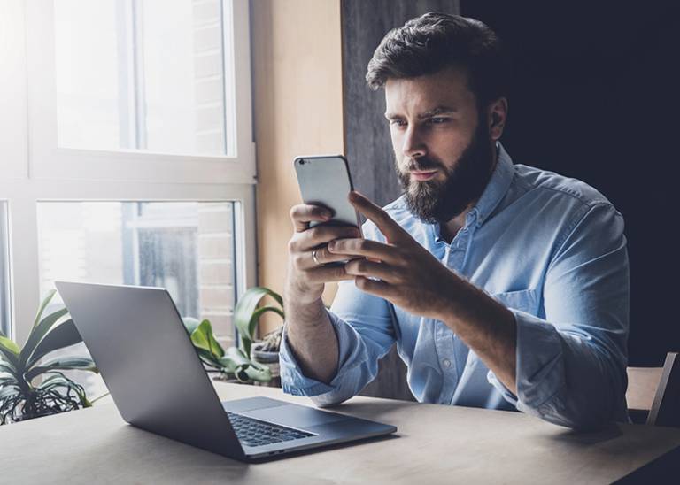10 unproductive work habits to stop right now