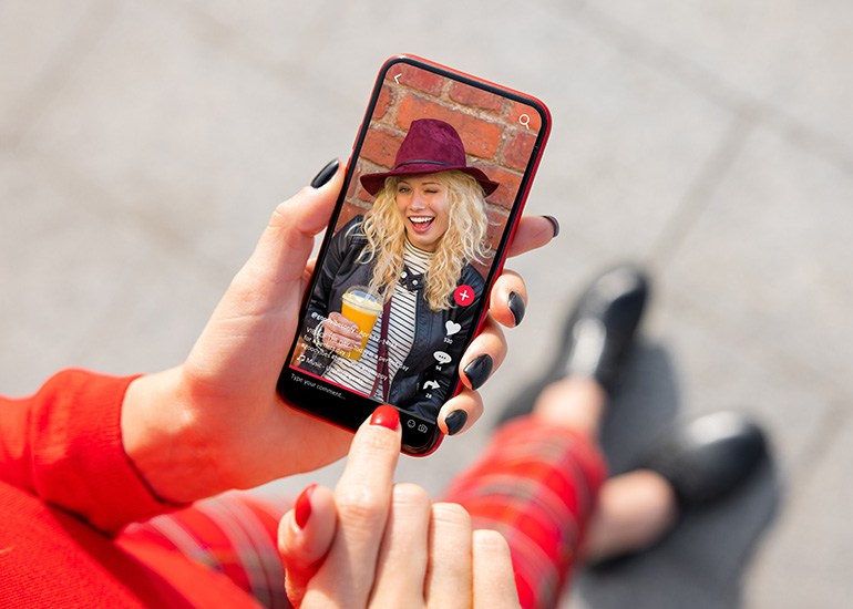 social media influencer creator