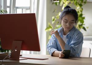 How to avoid getting sucked into the social media time drain